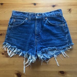 Levi’s 517 Cutoff Shorts